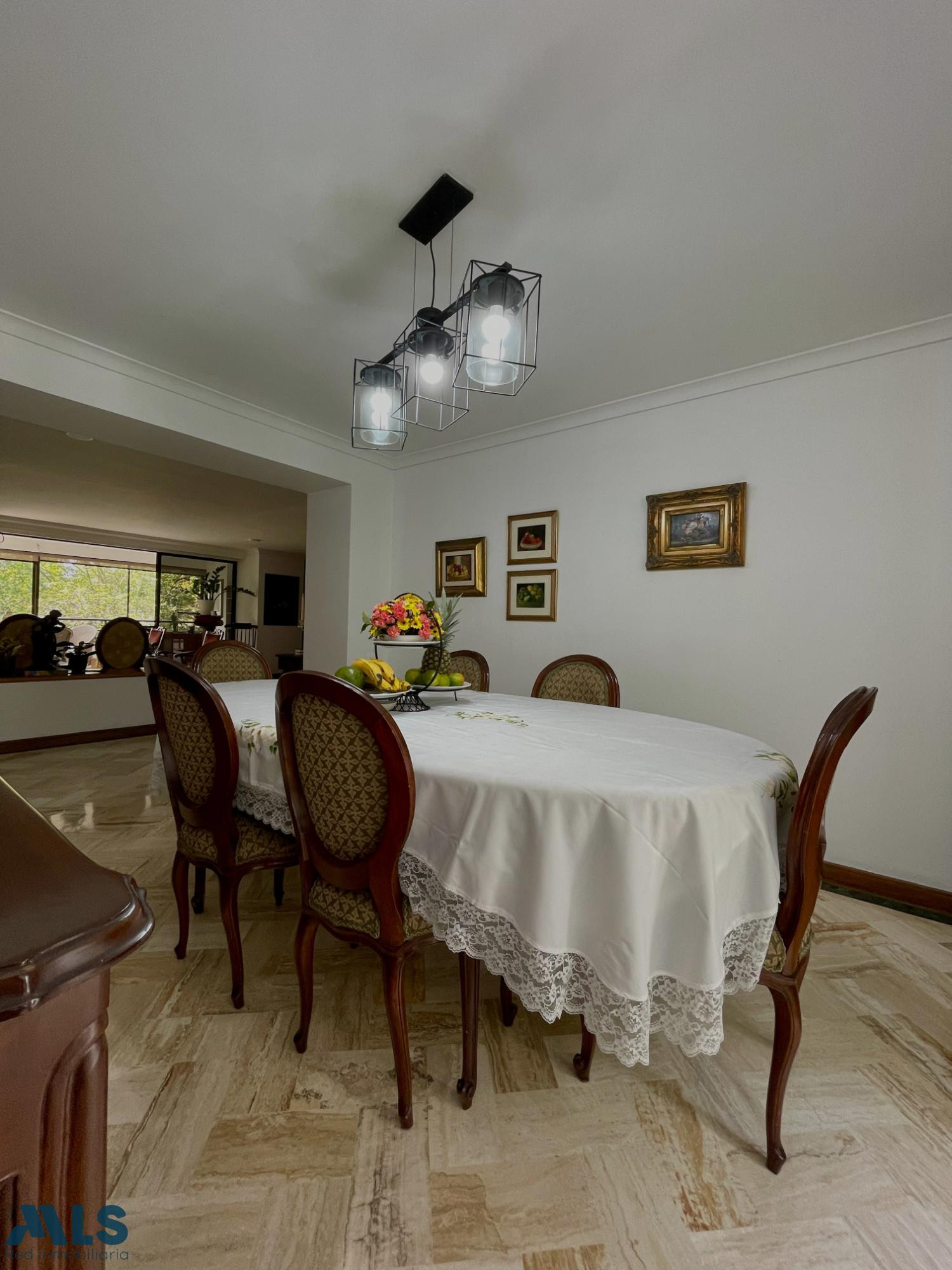 APARTAMENTO AMPLIO, CON UNA UBICACION PRIVILEGIADA medellin - los balsos no 1