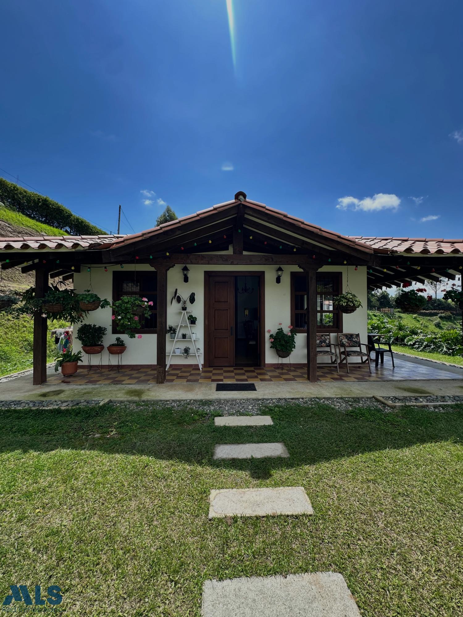 El Balcón del Oriente: Finca con Vista Panorámica en Marinilla marinilla - urbano