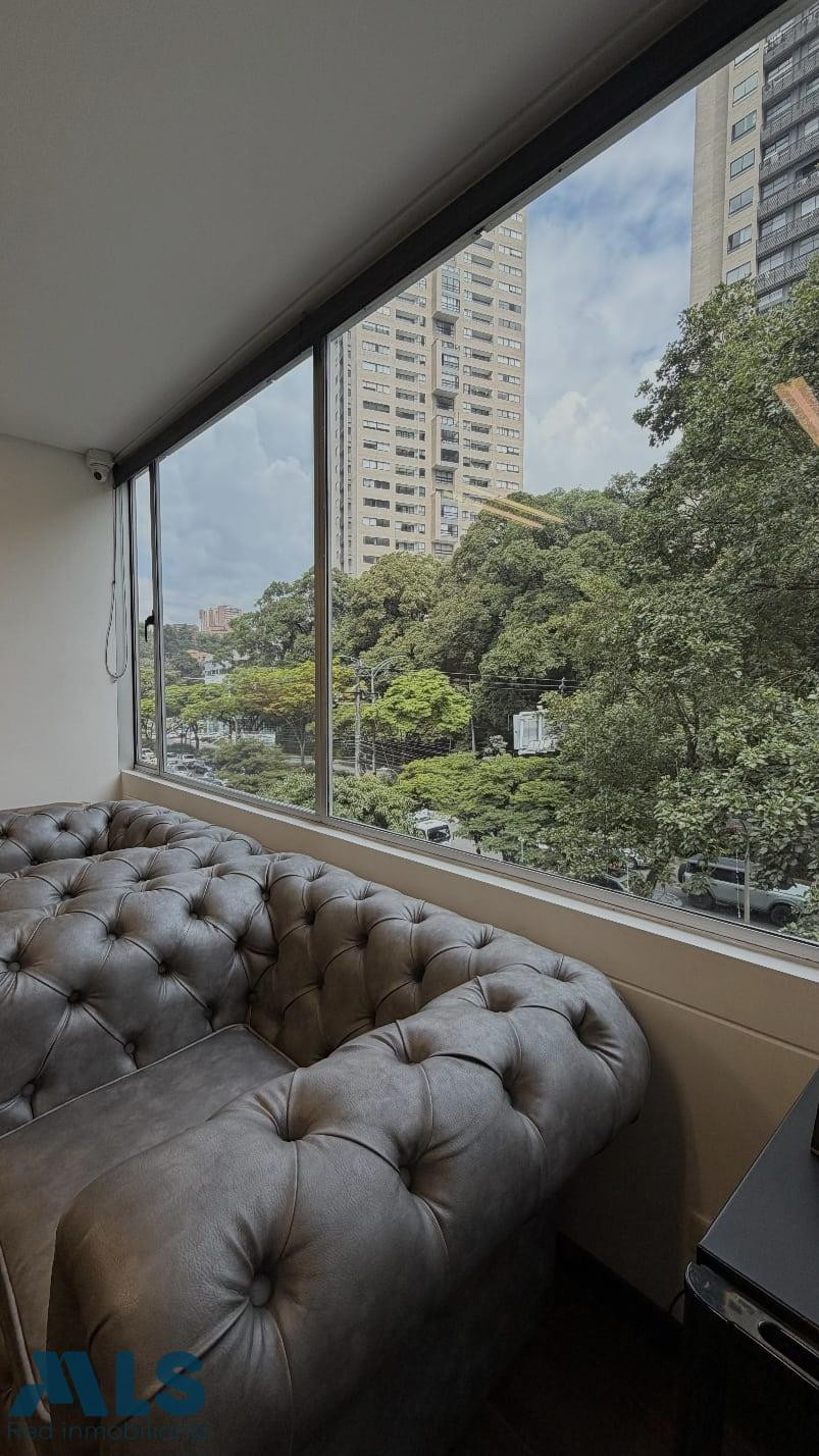 Excelente oficina en la mejor zona de negocios de El Poblado medellin - manila