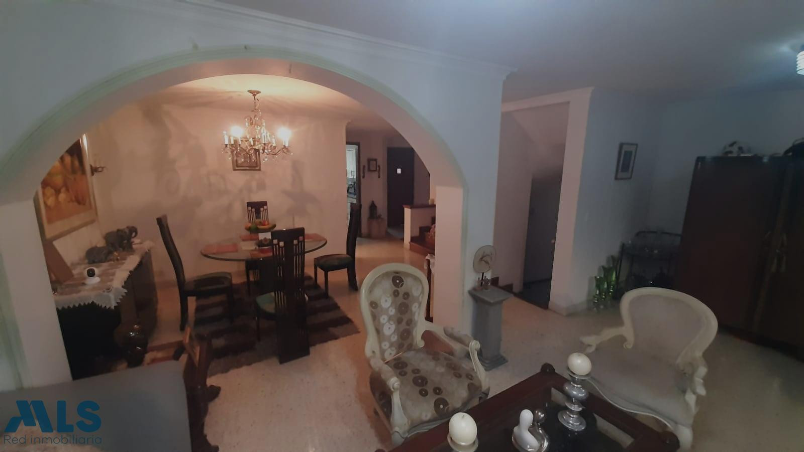 casa en venta en El Poblado Castropol medellin - castropol