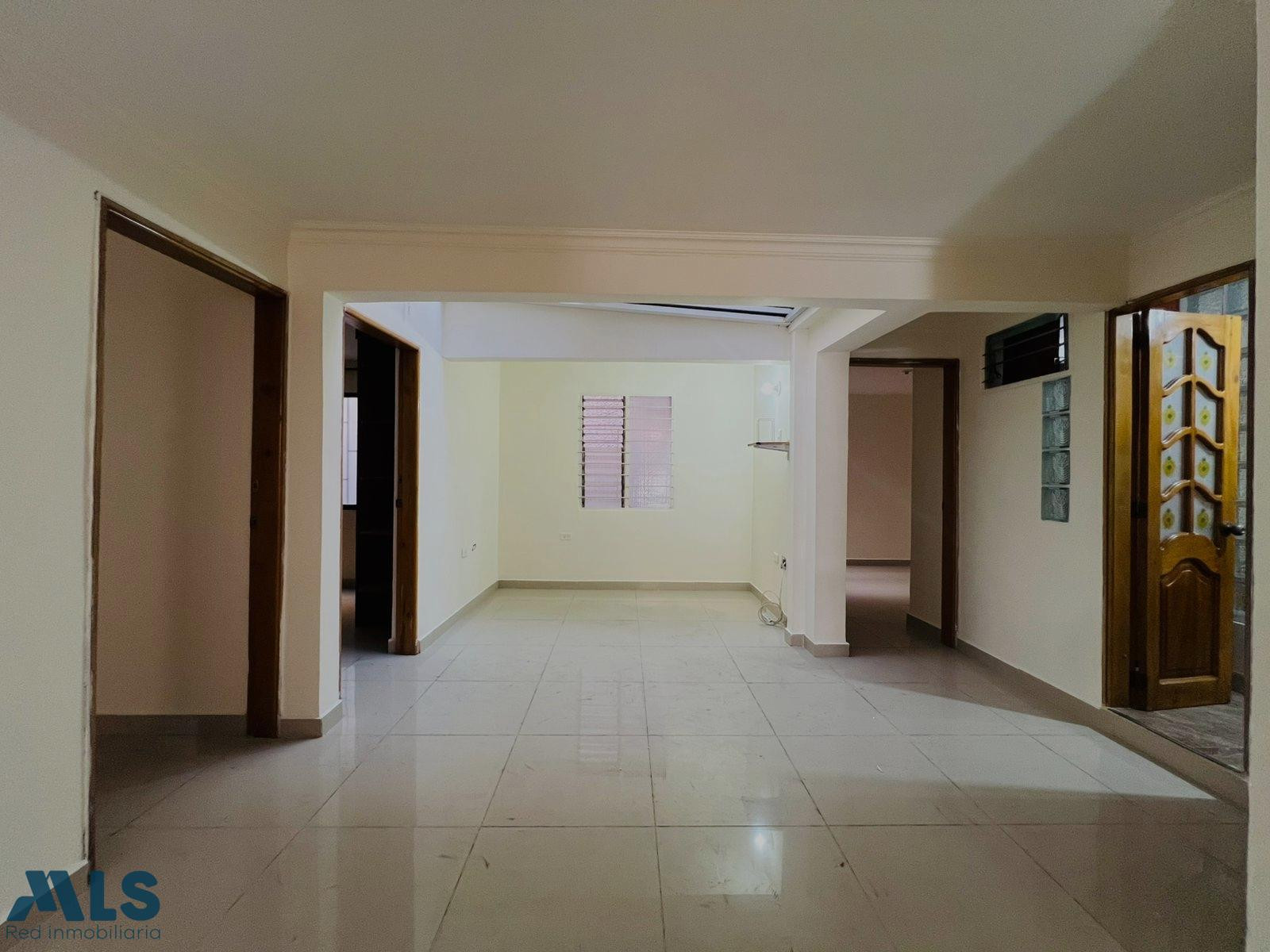 Casa amplia y luminosa. itagui - villa paula