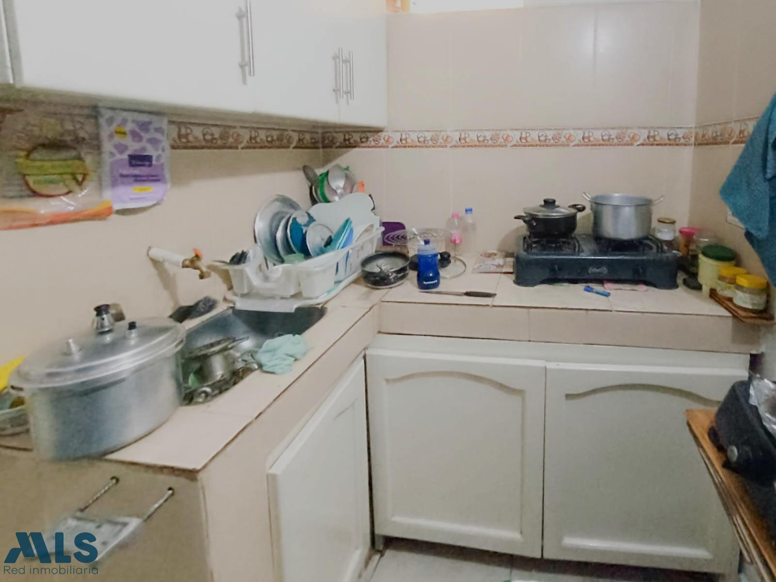 casa de 3 niveles en venta bello - paris