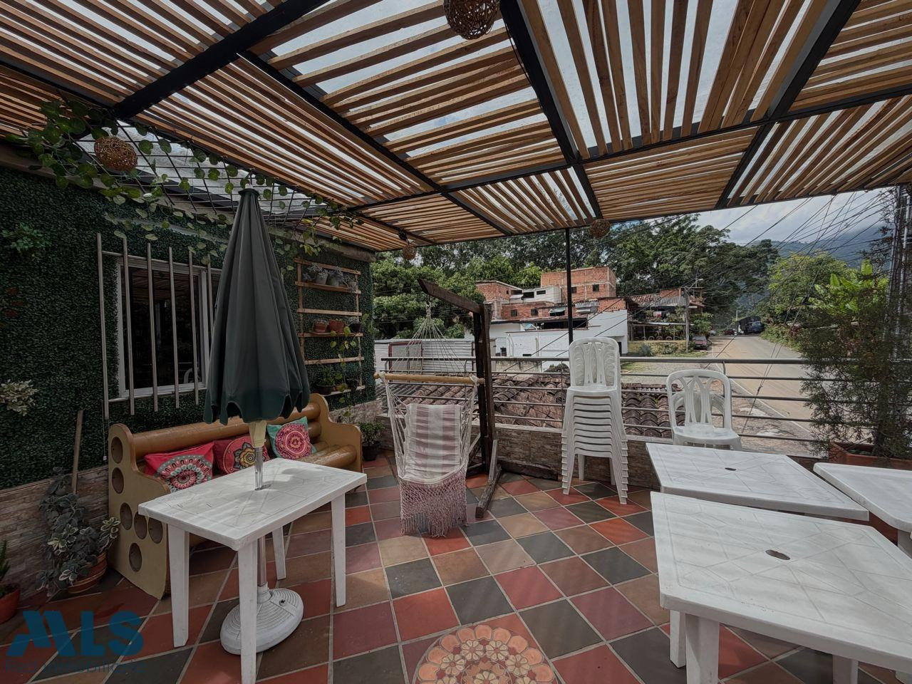 Restaurante, alcobas para renta corta y casa de vivienda en Venta Barbosa Antioquia barbosa - v dos quebradas