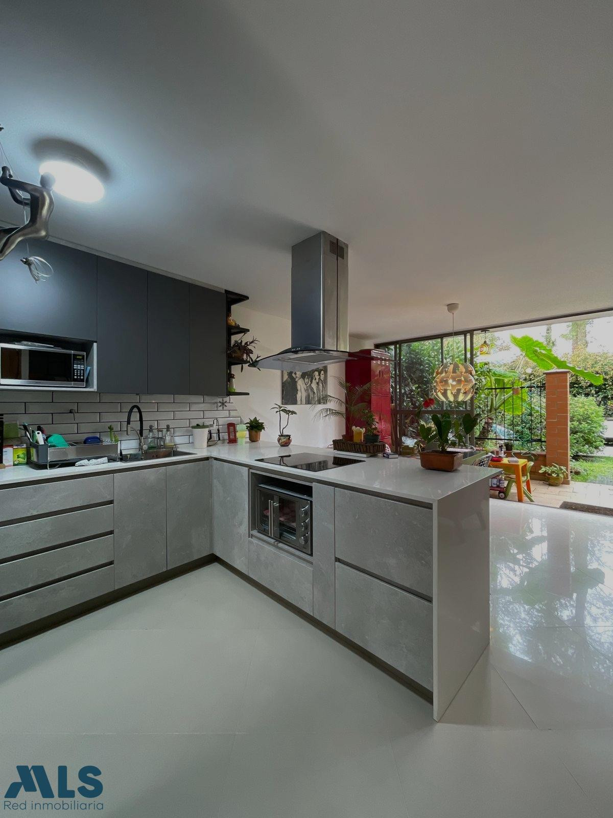 Casa parcialmente remodelada cerca de Viva la Ceja con zona verde. la-ceja - corredor san antonio la ceja la ceja