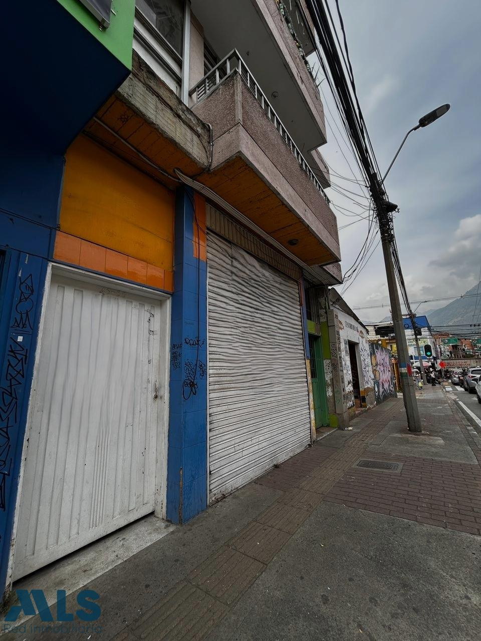 Bodega con buena ubicación en el Parque de Bello bello - prado