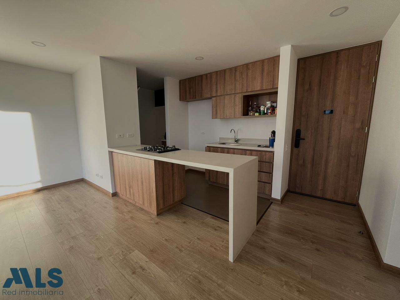 HERMOSO APARTAMENTO EN UNIDAD CERRADA EN EL TRIANON envigado - el trianon