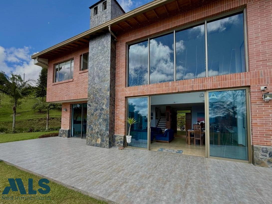 Casa en venta Alto del Escobero a 5' de Indiana envigado - alto del escobero envigado