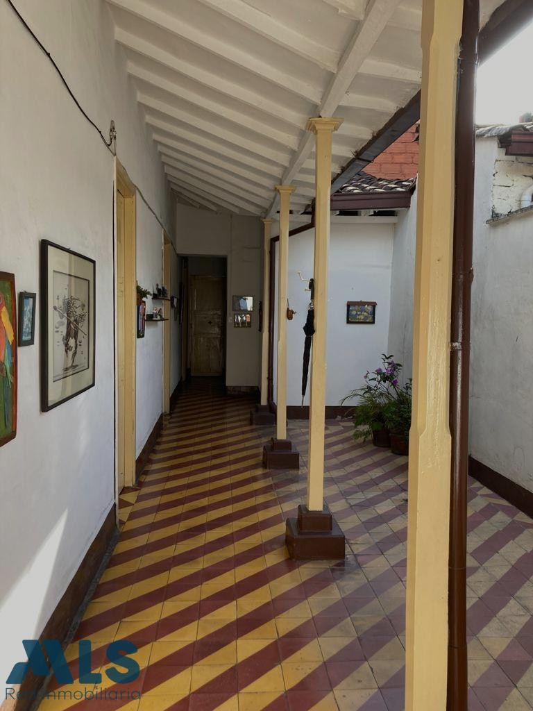 Casa Lote en Parque de Belén - 258m2 - 1,500M medellin - belen