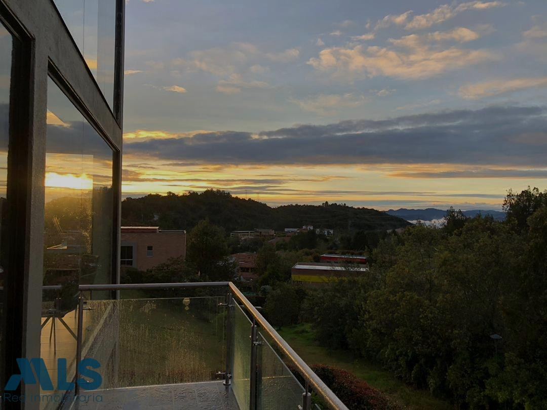CASA EN EL ALTO DEL ESCOBERO CON ESPACIOS MUY GENEROSOS el-retiro - alto del escobero el retiro