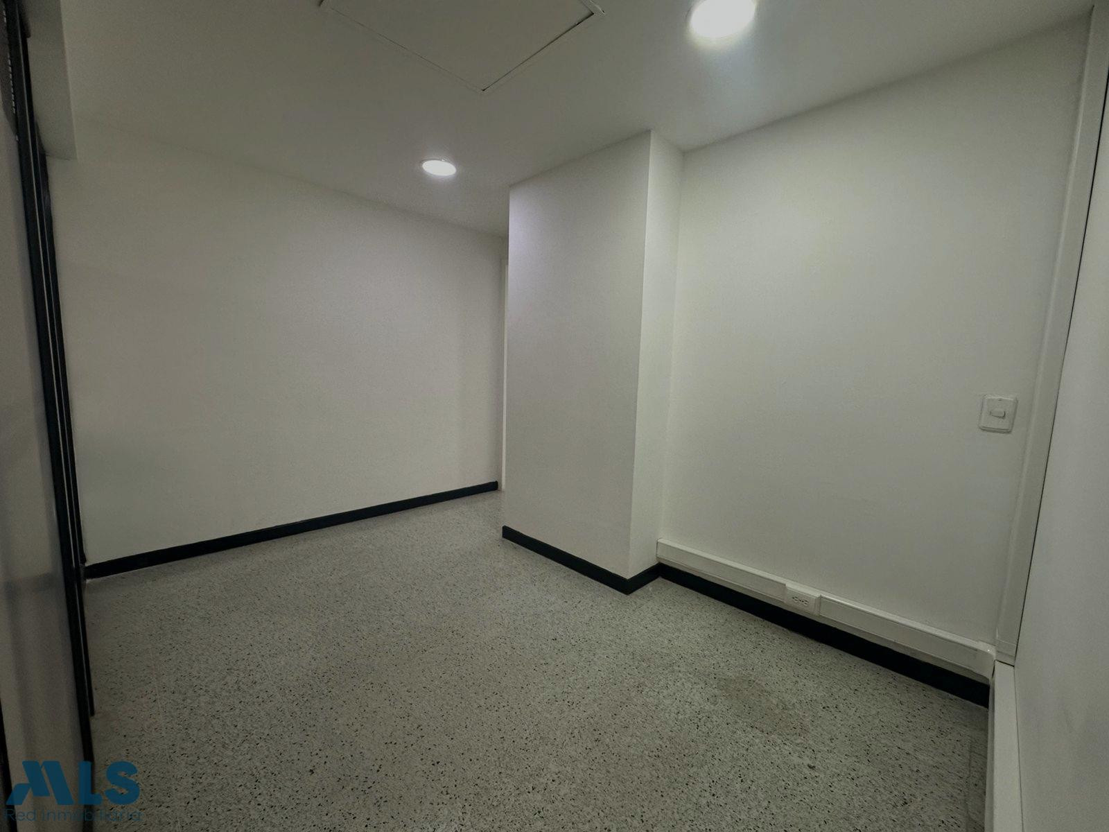 Tu consultorio a solo pasos del quirófano medellin - patio bonito