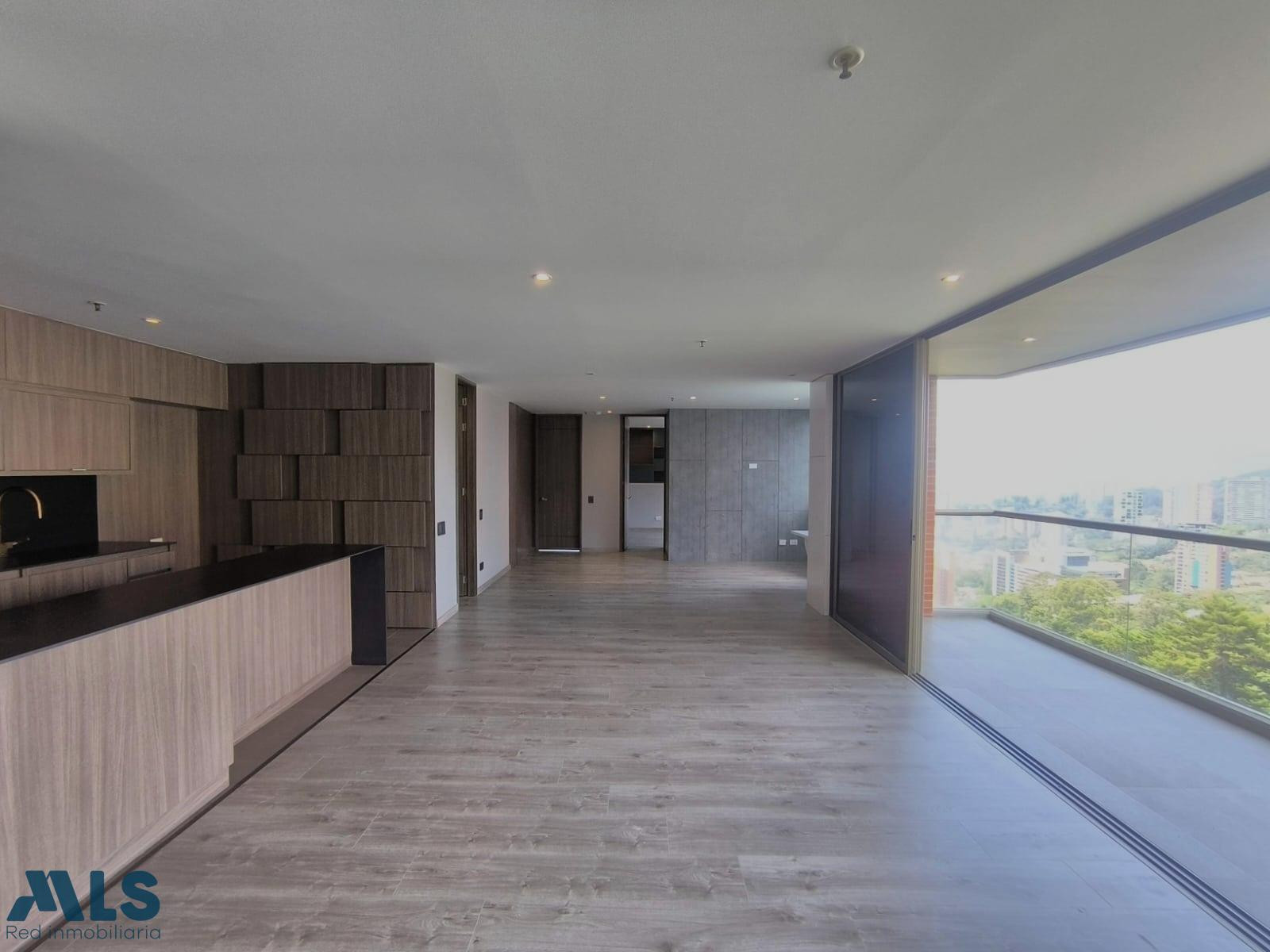 HERMOSO APARTAMENTO, UNIDAD EXCLUSIVA EN LA COLA DEL ZORRO. medellin - loma cola del zorro