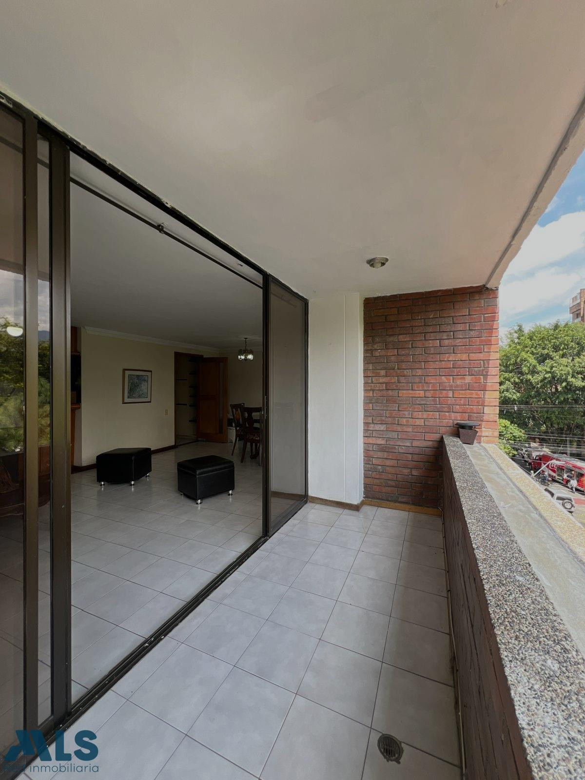 AMPLIO APARTAMENTO PARA REMODELAR medellin - el velodromo