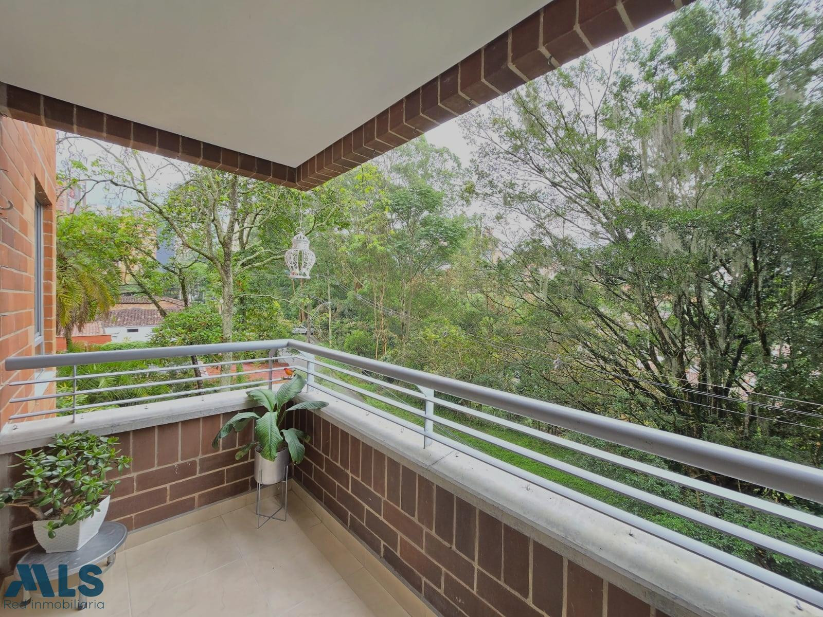 Apartamento iluminado y buenos acabados ENVIGADO envigado - loma del escobero