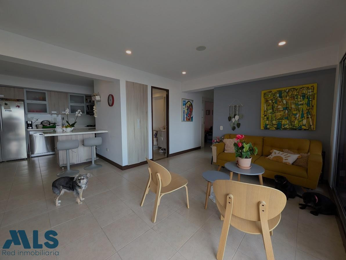 APARTAMENTO CON HERMOSA VISTA SECTOR CITY PLAZA envigado - loma del escobero