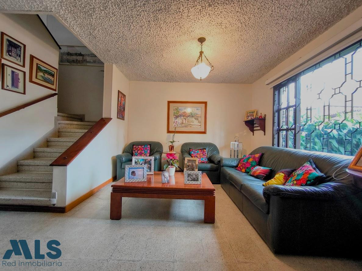 CASA INDEPENDIENTE DE 2 NIIVELES EN BELEN MALIBU medellin - malibu