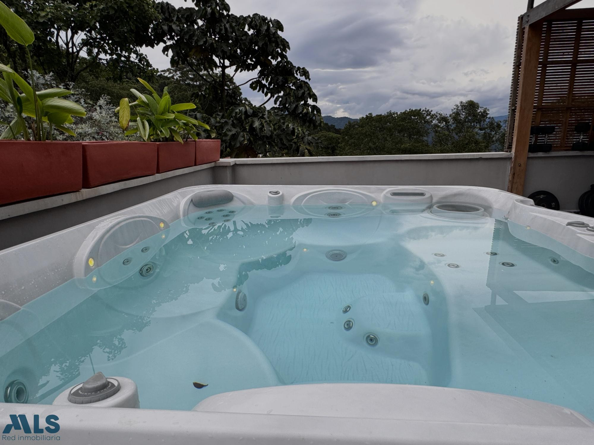 Exclusiva Casa en Venta en El Chocho: Hermosa vista a la ciudad envigado - el chocho