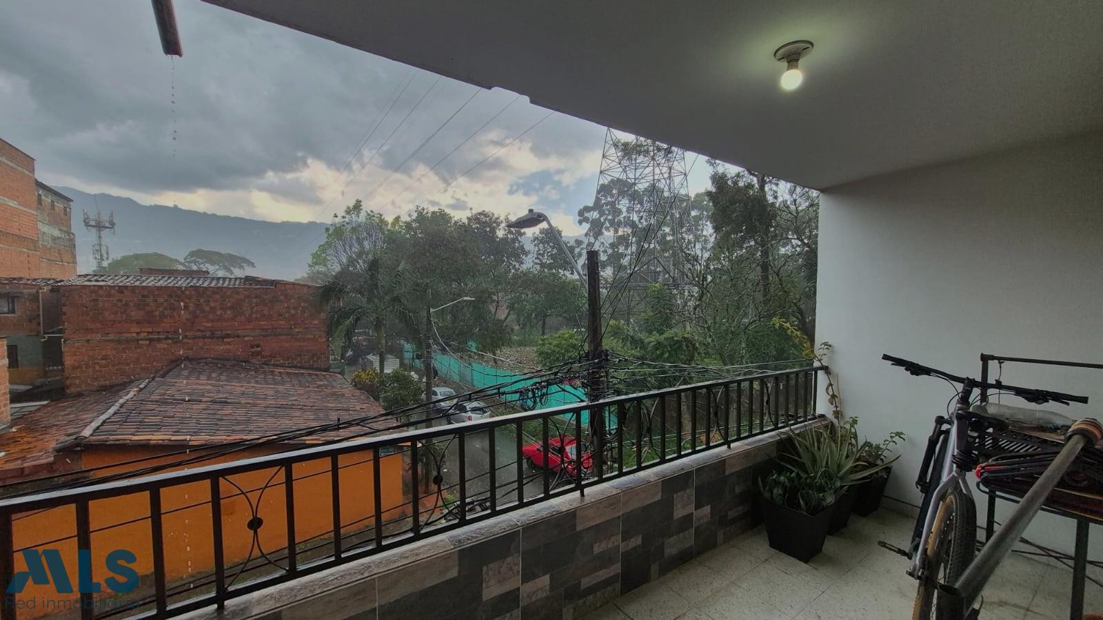 casa disponible para la venta en itagui por el carmelo itagui - el carmelo