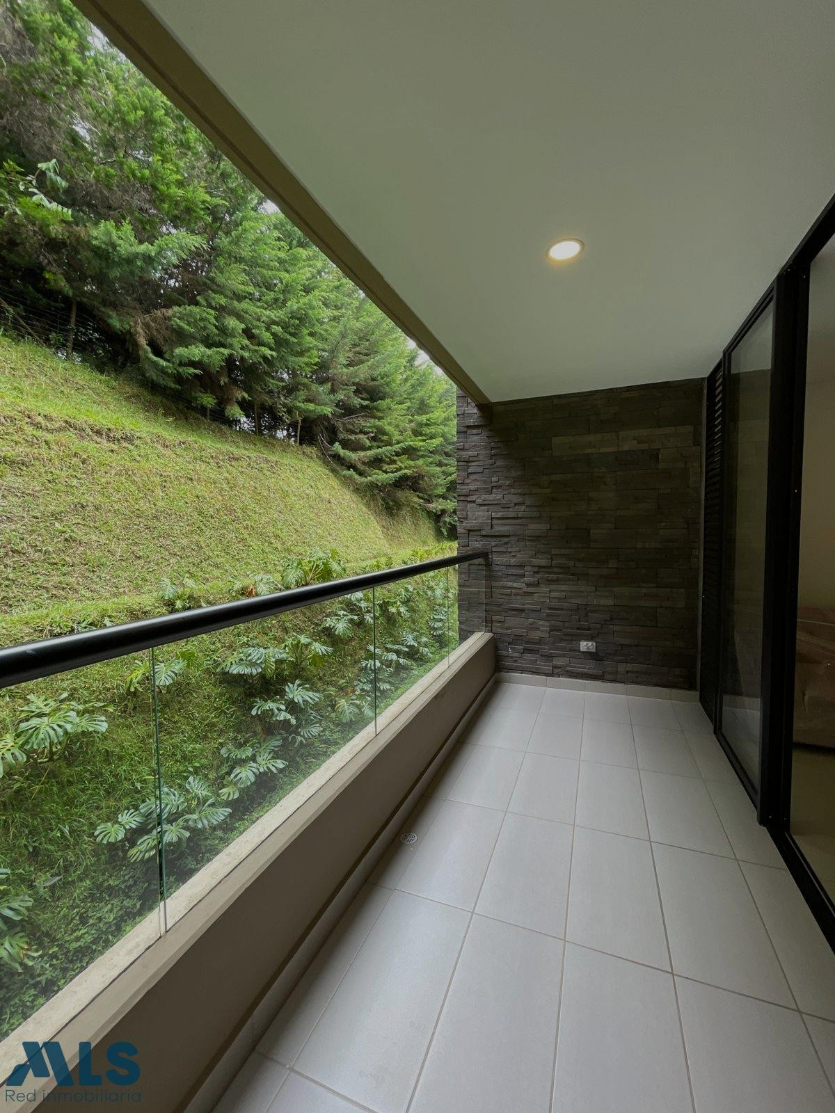 En venta Apartamento en unidad cerrada en el Retiro el-retiro - martin pescador