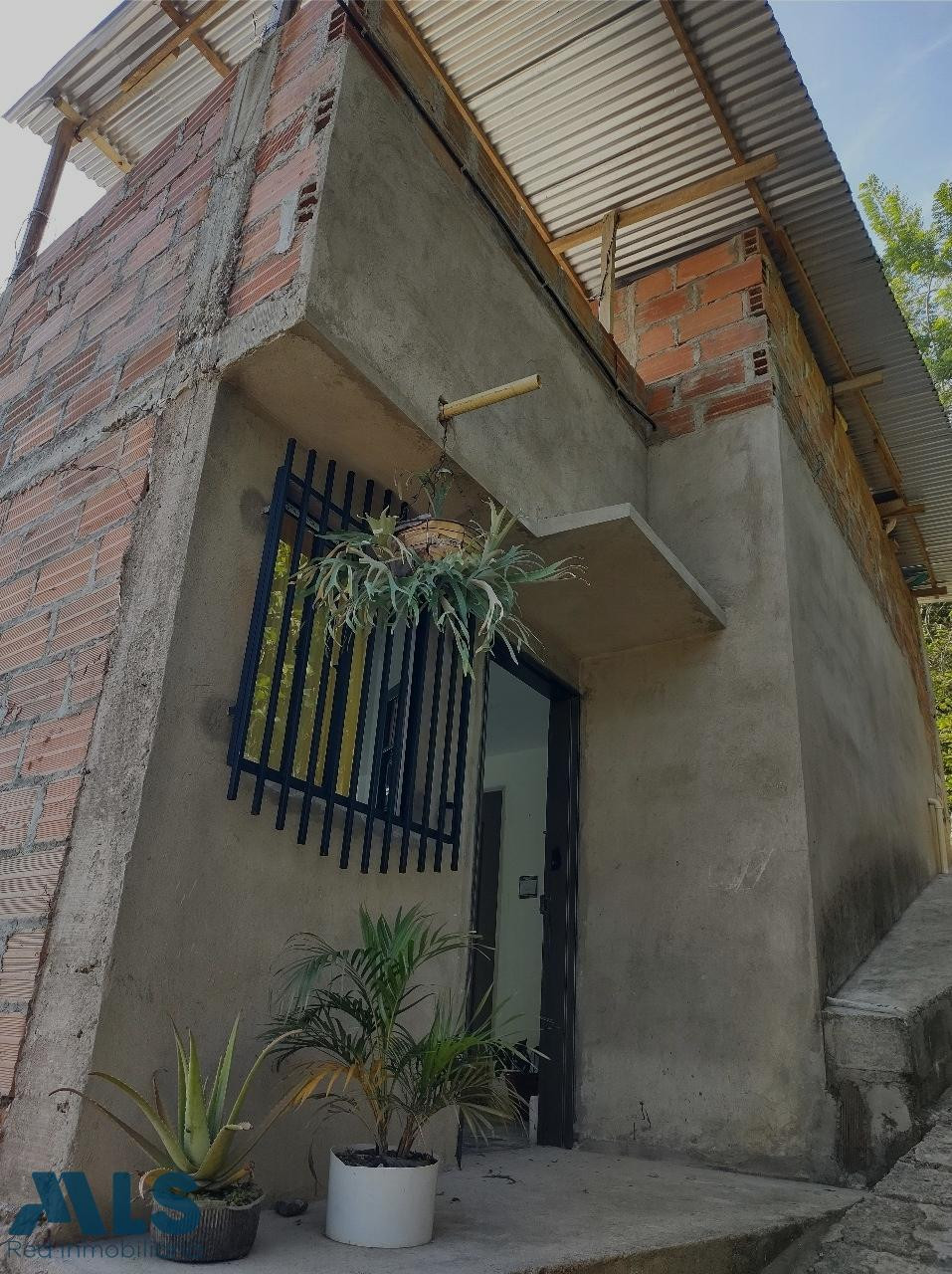 casa para remodelar a tu gusto en zona rural barbosa - rural