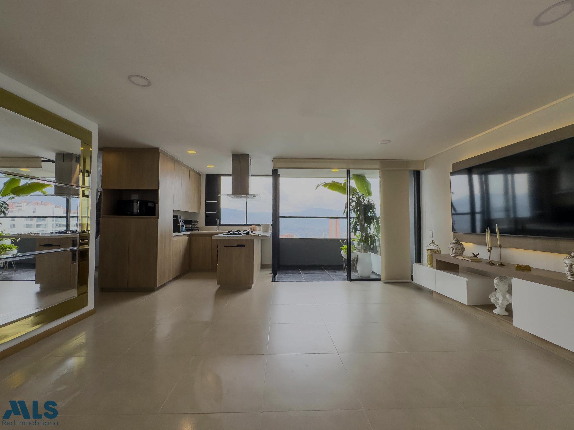 Moderno apartamento con increíble vista a la ciudad. medellin - las palmas