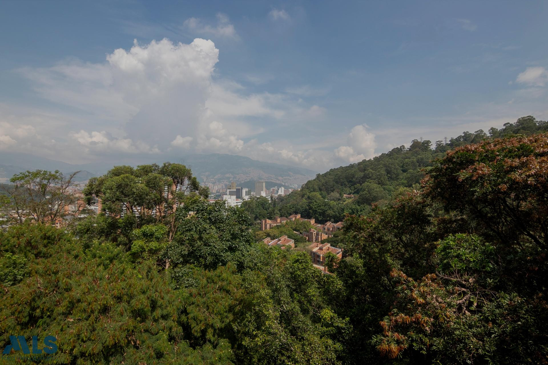 Apartamento en excelente ubicación medellin - san diego