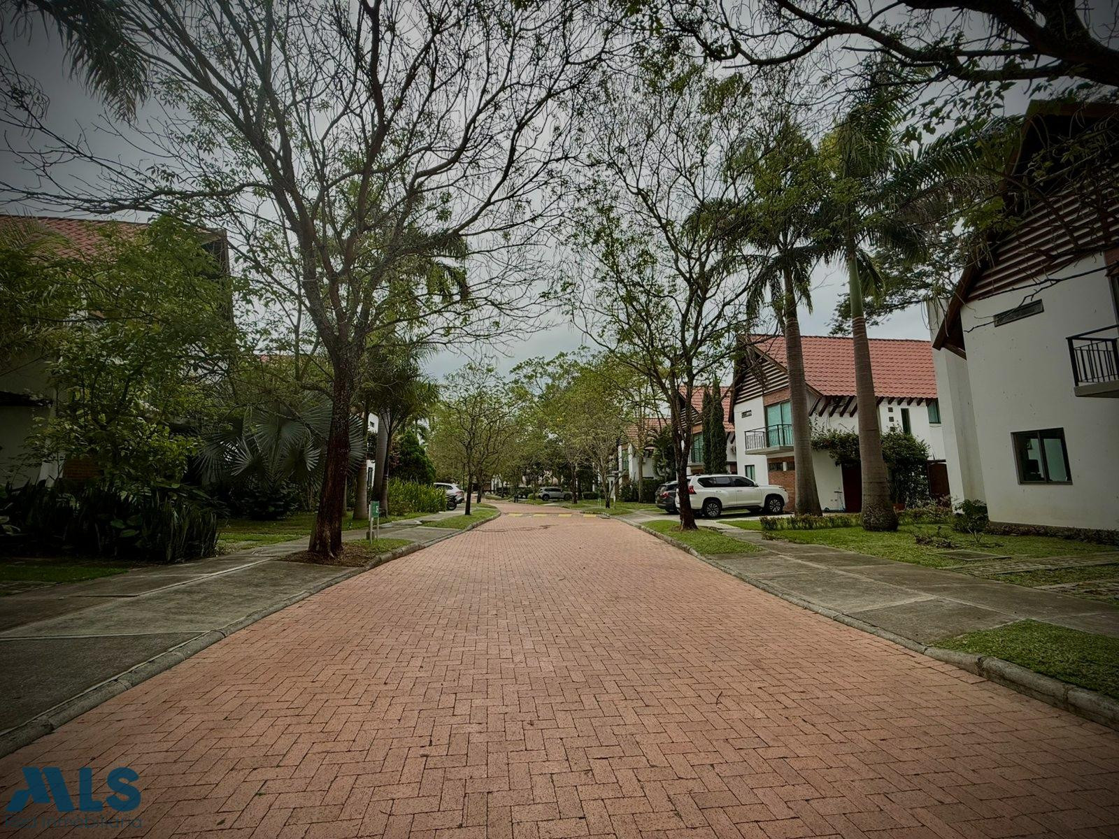 Casa remodelada, con excelentes acabados y diseño funcional, ideal para vivir o desca santa-fe-de-antioquia - centro