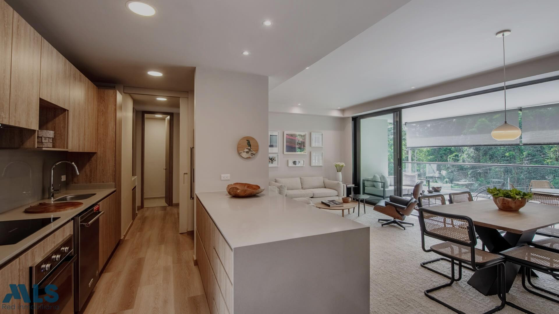 Invierte hoy en un piso alto con vista privilegiada. medellin - los bosques