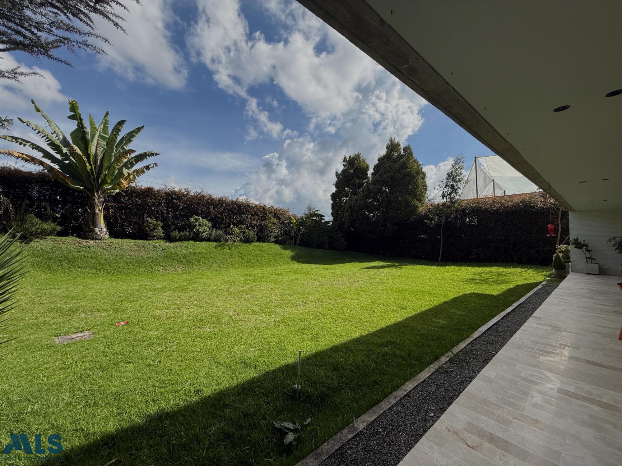 VENTA DE HERMOSA CASA EN ENVIGADO- ALTO DE LAS PALMAS envigado - corredor alto de las palmas la posada de posada