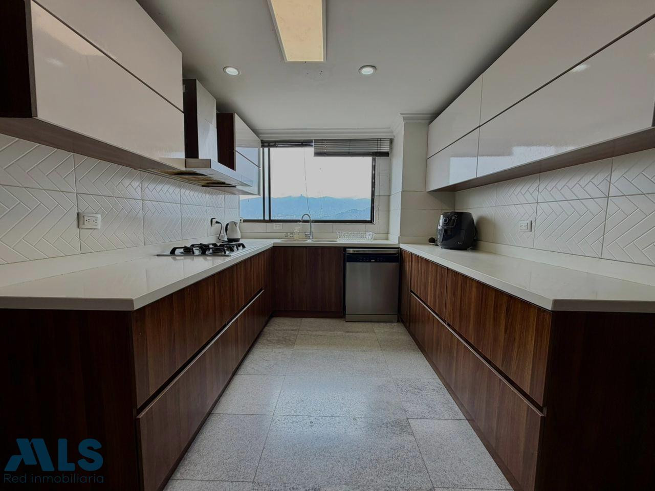PENTHOUSE CON GRAN POTENCIAL PARA REMODELACIÓN | BALSOS medellin - los balsos no 1