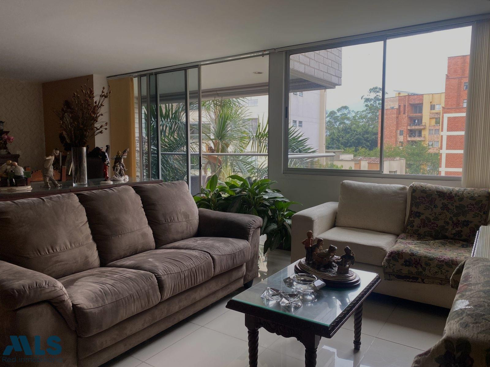 Excelente ubicación y moderno apartamento envigado - zuniga