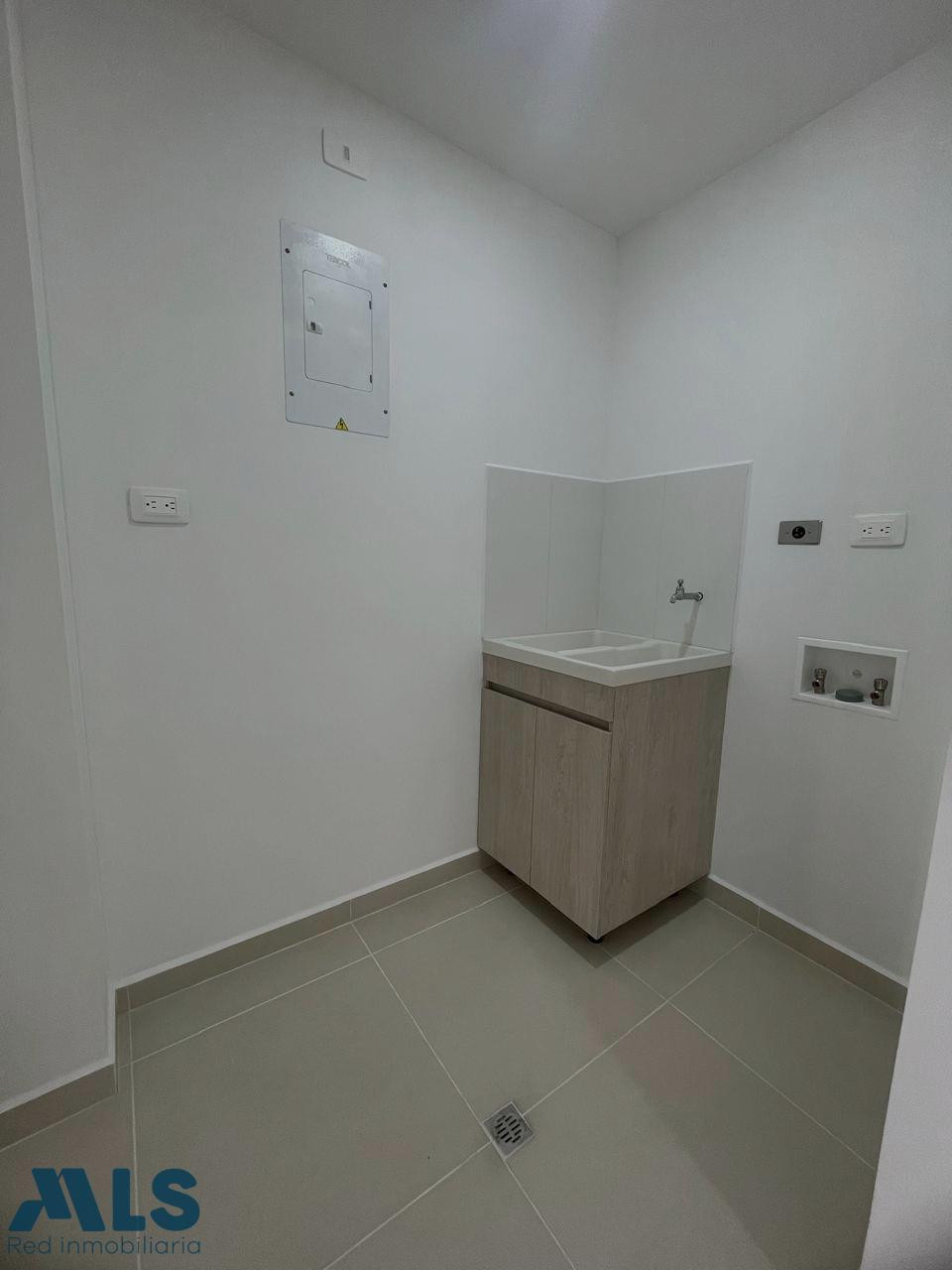 UN BUEN VIVVIDERO, TODO CERCA envigado - loma de los mesa