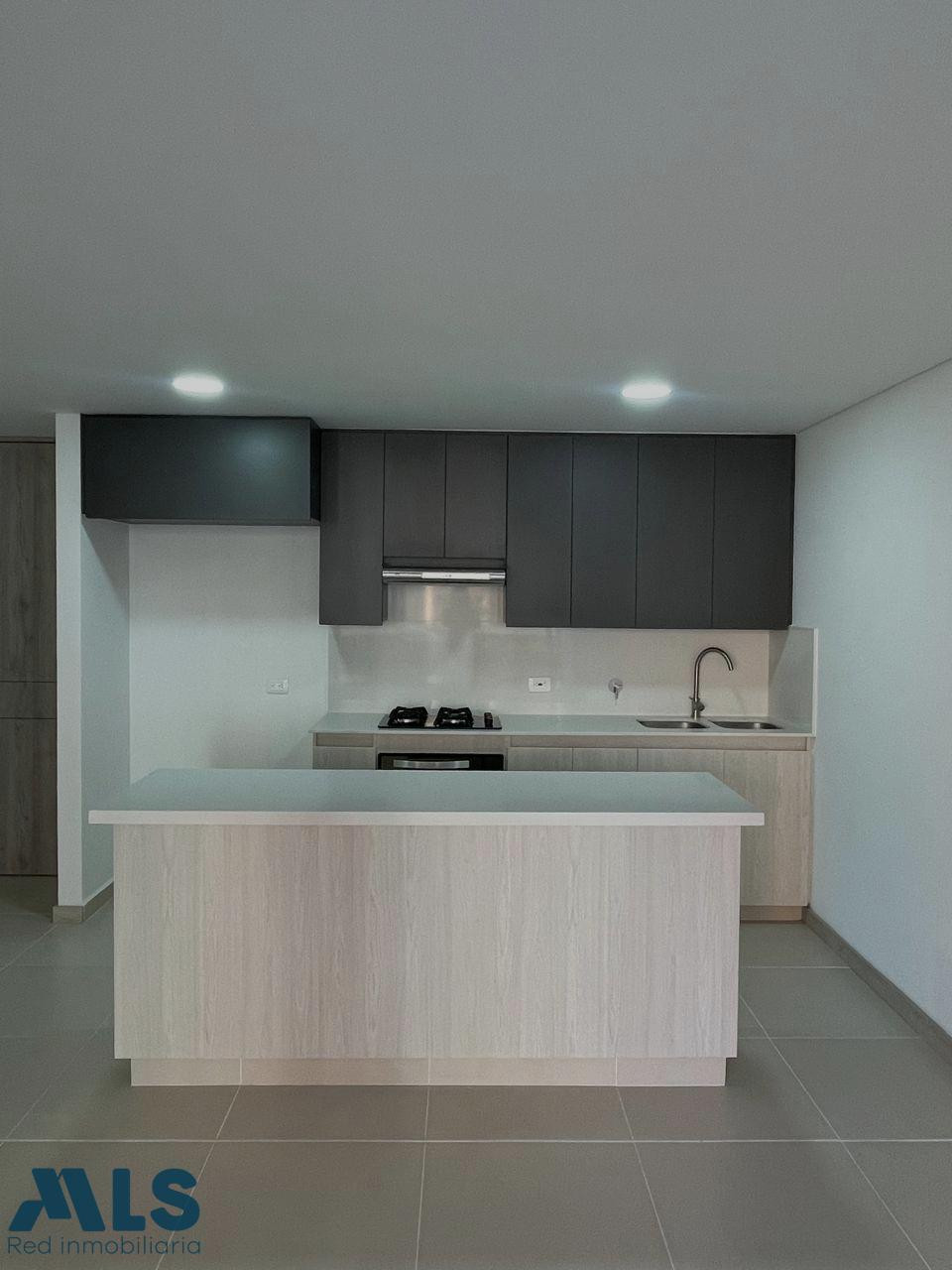 UN BUEN VIVVIDERO, TODO CERCA envigado - loma de los mesa