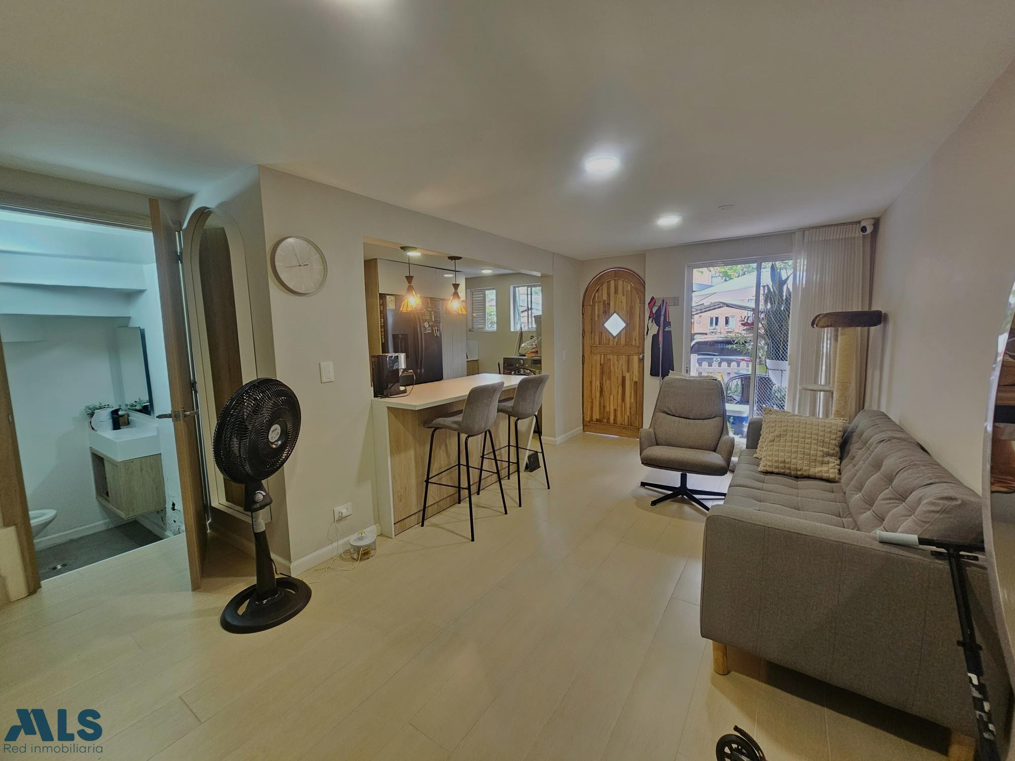 Hermosa casa remodelada en la mota medellin - la mota