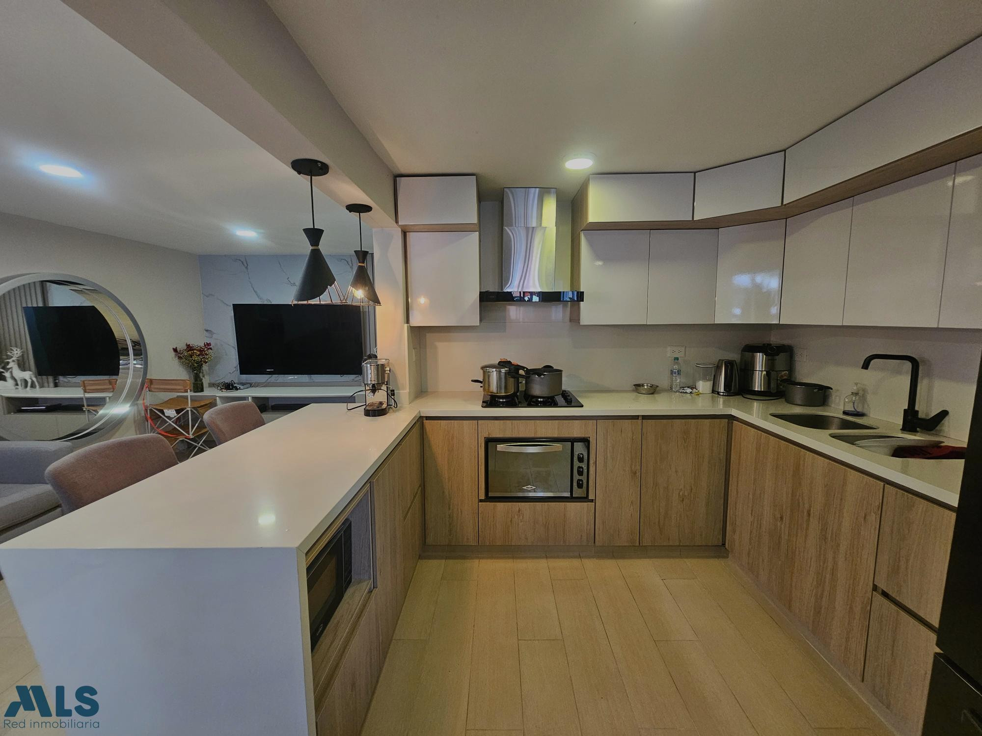 Hermosa casa remodelada en la mota medellin - la mota