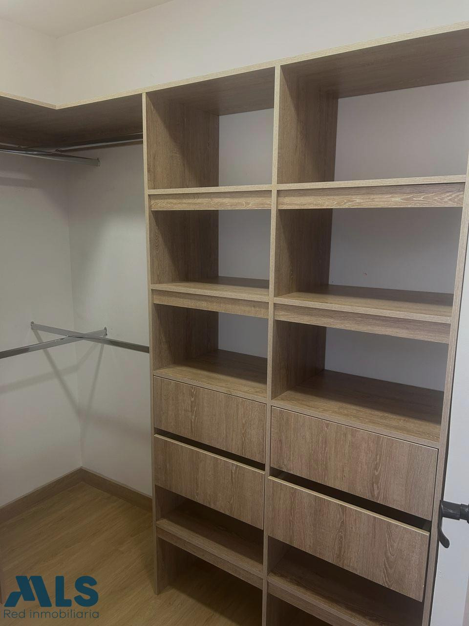 Vista espectacular y sin poniente envigado - loma de las brujas