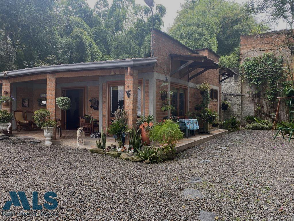 Venta de Casa Lote en La Estrella la-estrella - ancon san martin