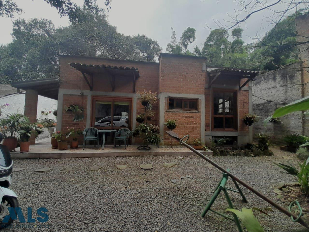 Venta de Casa Lote en La Estrella la-estrella - ancon san martin