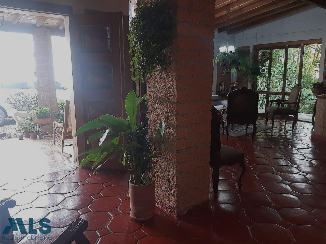 Venta de Casa Lote en La Estrella la-estrella - ancon san martin