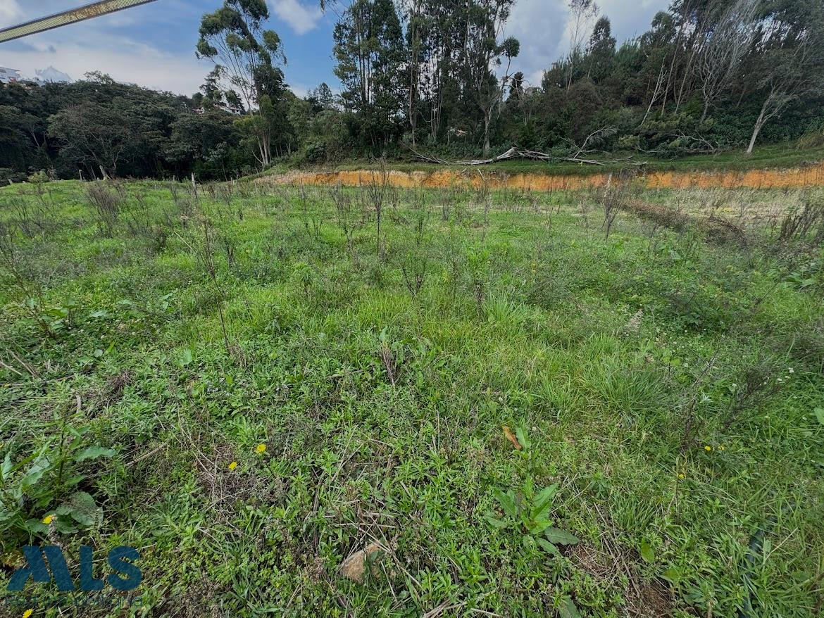 Hermoso lote en Santa Elena con matricula y licencia envigado - v pantanillo envigado