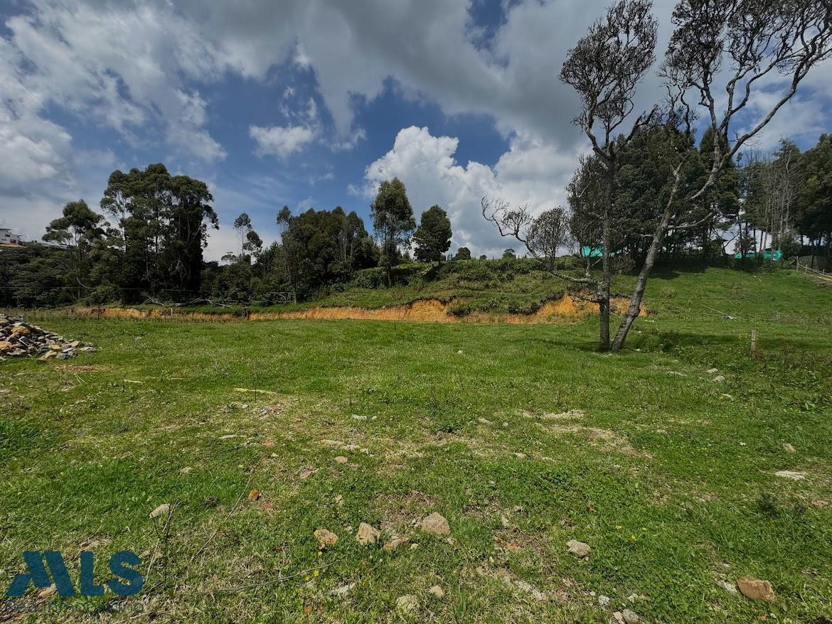 Hermoso lote en Santa Elena con matricula y licencia envigado - v pantanillo envigado