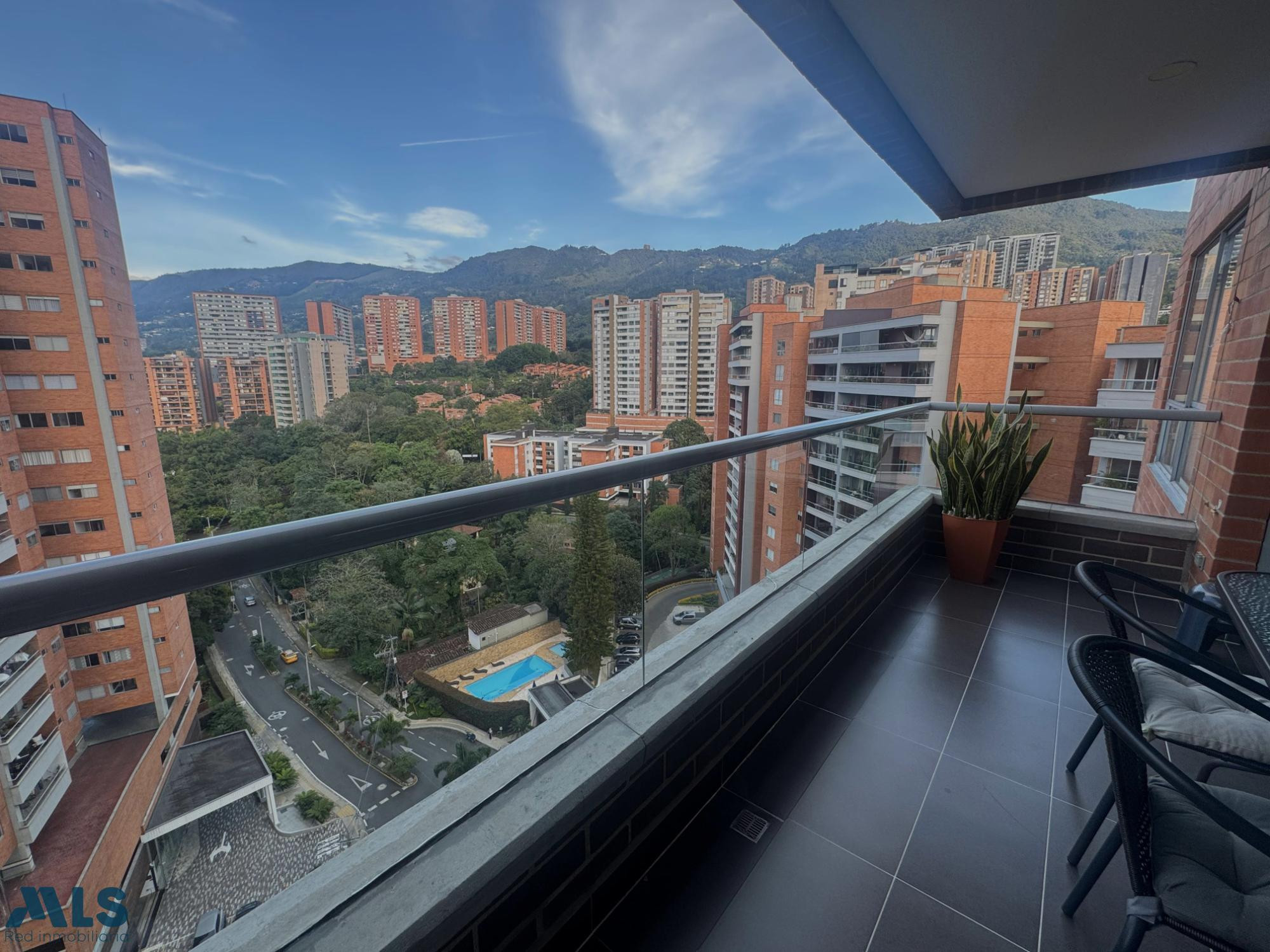VENTA DE APARTAMENTO EN LOMA DE LAS BRUJAS CON GRAN VISTA | ENVIGADO envigado - loma de las brujas