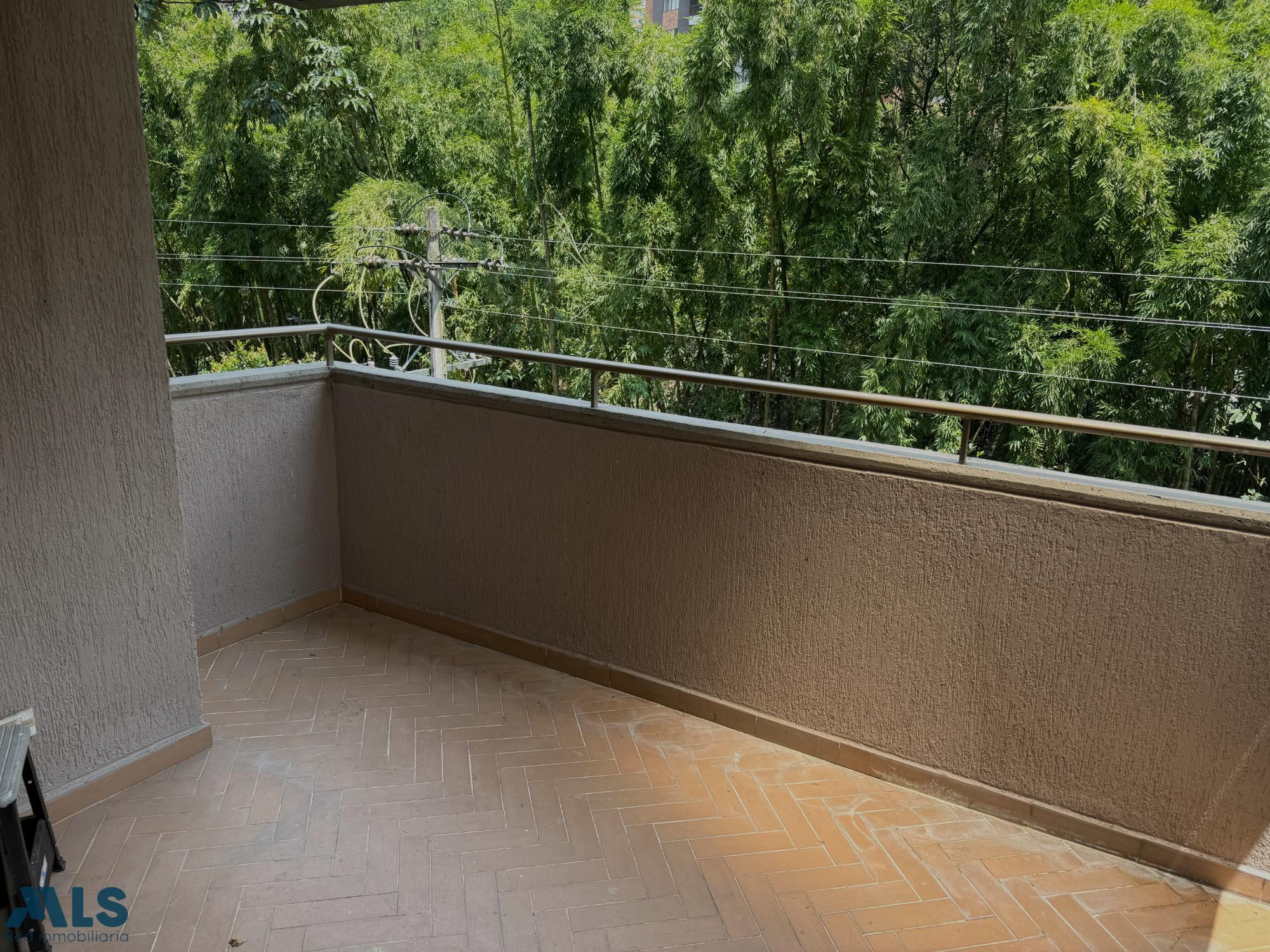 Apartamento en sector tranquilo y plano de Camino verde. envigado - camino verde