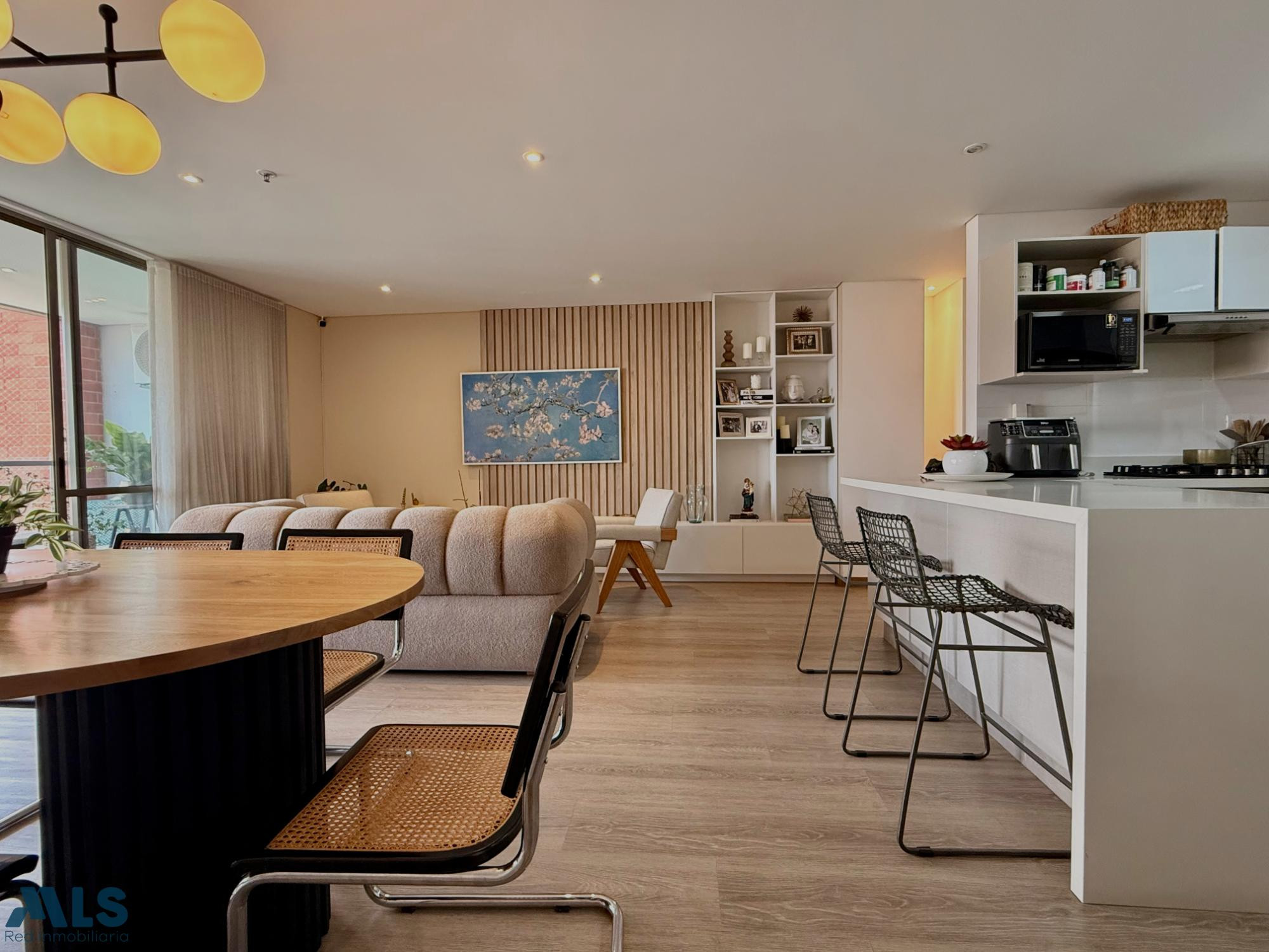 Hermoso apartamento en piso alto cerca al Tesoro medellin - linares