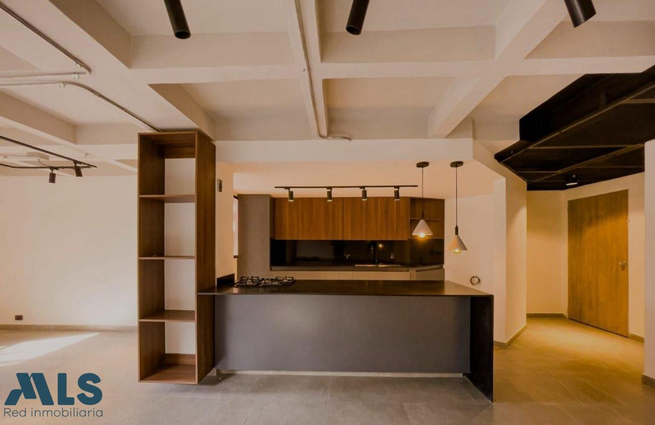 Apartamento remodelado a la venta envigado - loma del escobero
