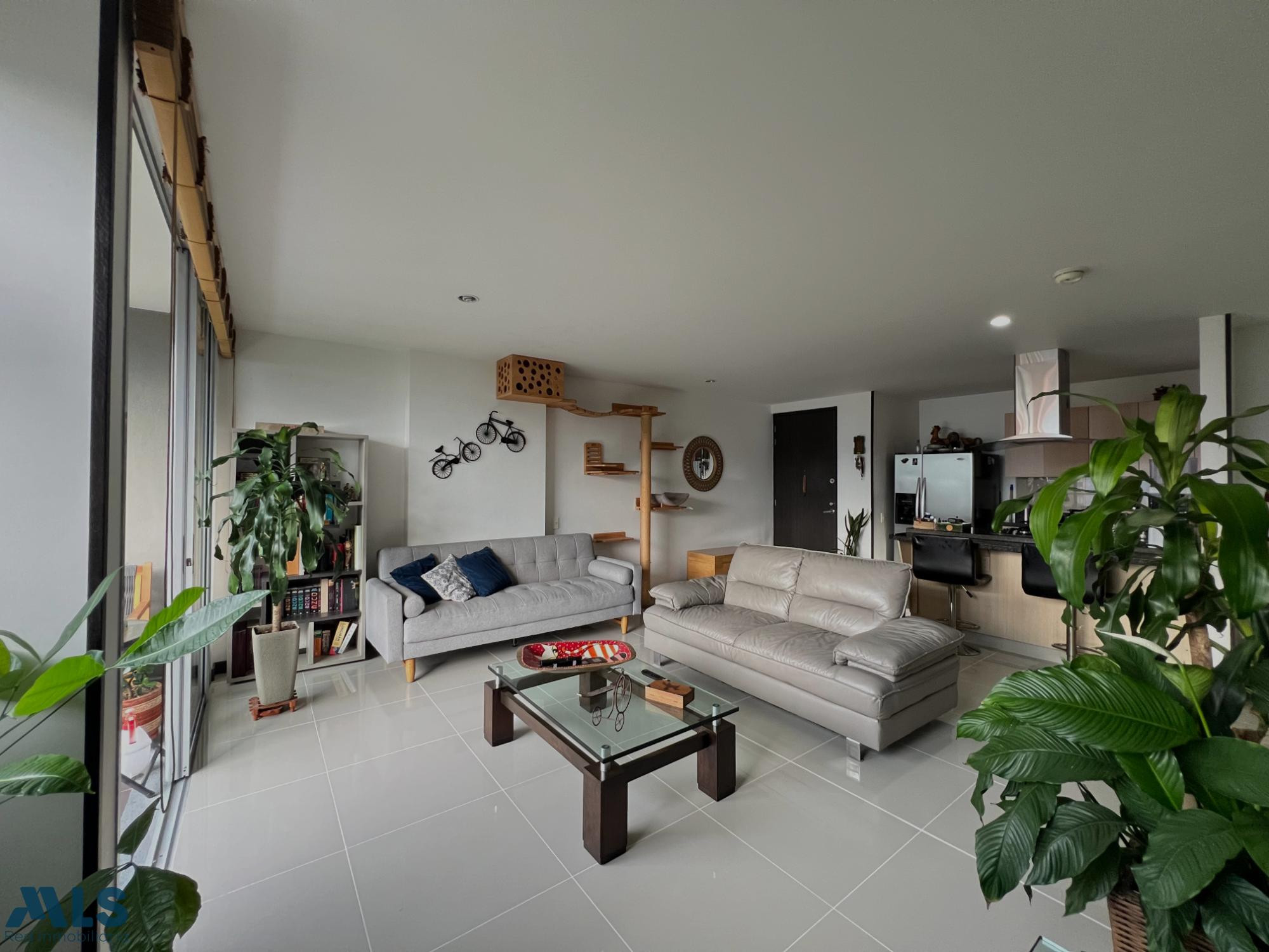 | V E N T A | Apartamento en Envigado sector las Brujas envigado - loma de las brujas