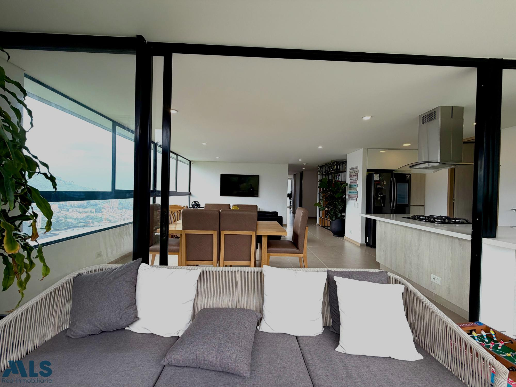 VENTA APARTAMENTO,VISTA PANORÁMICA EN LOMA LAS BRUJAS ENVIGADO envigado - loma de las brujas