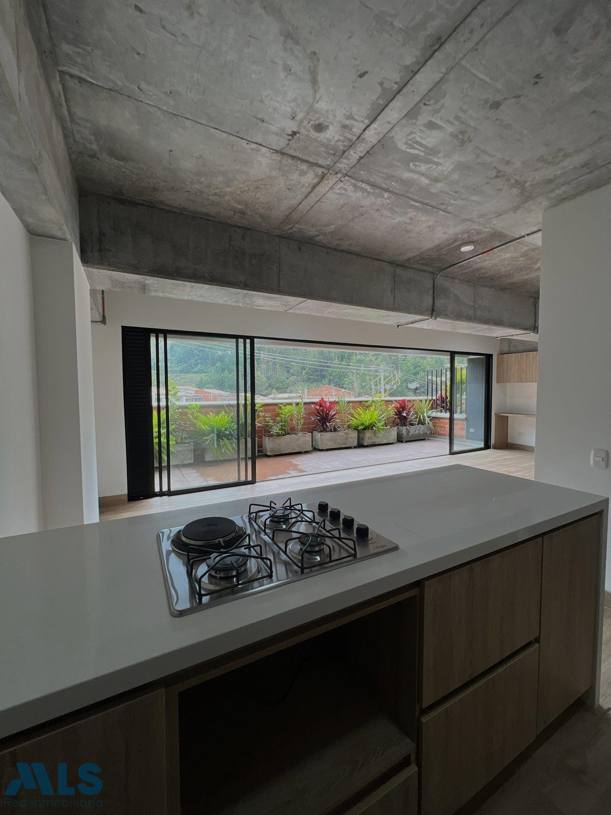 Apartamento tipo loft de 46 m² + 17 metros de terraza, en unidad cerrada con vigilan el-retiro - pantanillo