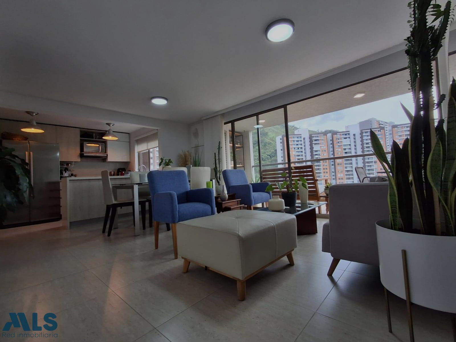 Amplio y cómodo Apartamento en Loma de Los Bernal. medellin - loma de los bernal