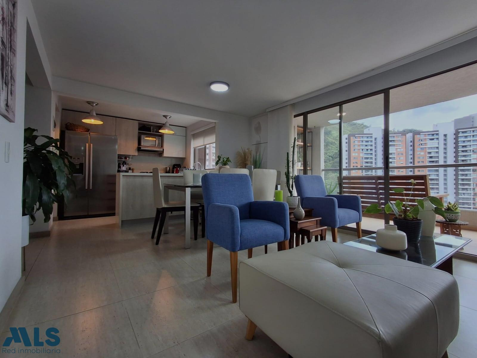 Amplio y cómodo Apartamento en Loma de Los Bernal. medellin - loma de los bernal