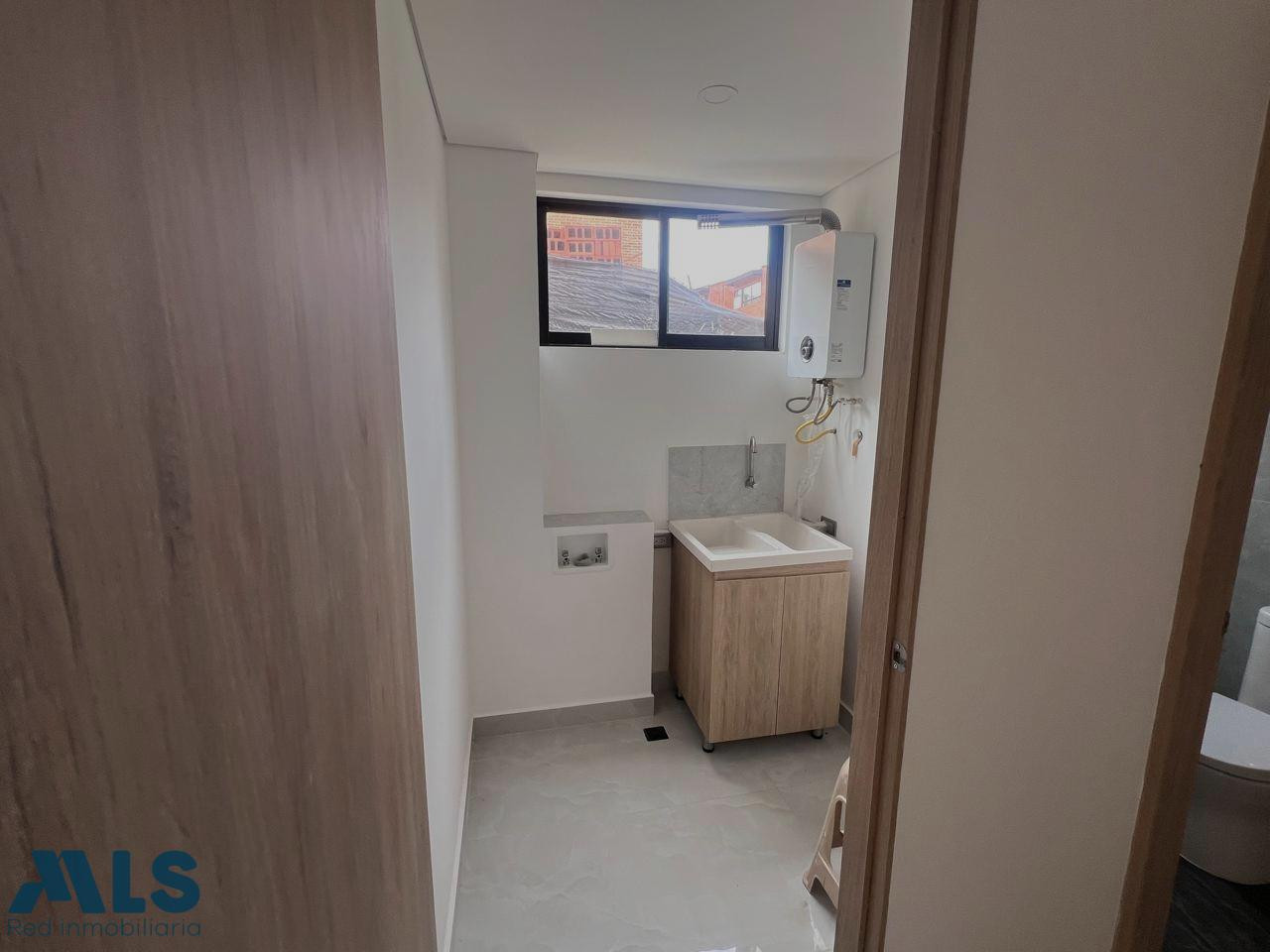 hermosa casa en el retiro para estrenar el-retiro - puro cuero